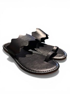 Women’s Black Toe Ring Flat Sandals- Size 38